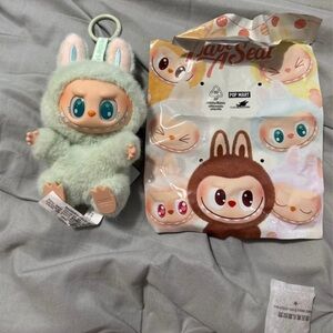 Pop Mart Have A Seat Labubu QuQu